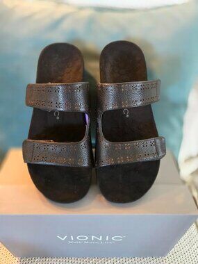 Vionic Nakia Adjustable Sandal Black Size 7